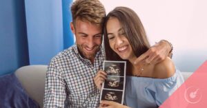 Pareja en el primer trimestre del embarazo