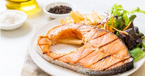 rodaja de salmón en dieta para la psoriasis